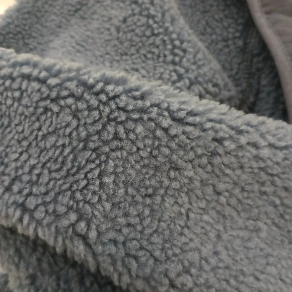 L.L. Bean Women's Blue Sherpa Jacket Medium - Picture 4 of 6